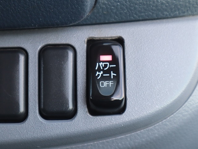 三菱ふそうキャンターダブルキャブ（Wキャブ）小型（2t・3t）[写真33]