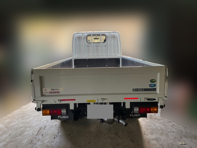 三菱ふそうキャンター平ボディ小型（2t・3t）[写真04]