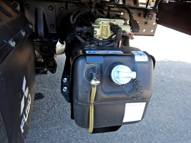 三菱ふそうキャンターダブルキャブ（Wキャブ）小型（2t・3t）[写真25]