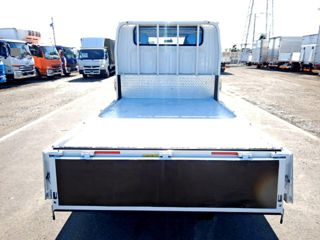 三菱ふそうキャンターダブルキャブ（Wキャブ）小型（2t・3t）[写真08]