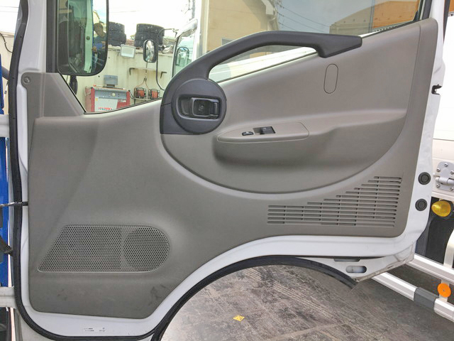 日産アトラス平ボディ小型（2t・3t）[写真25]