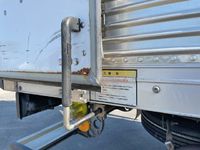 いすゞエルフアルミバン小型（2t・3t）[写真16]