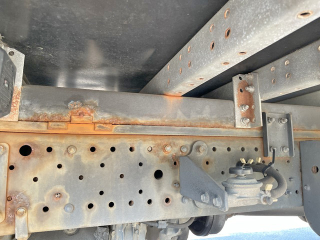 いすゞエルフアルミバン小型（2t・3t）[写真23]