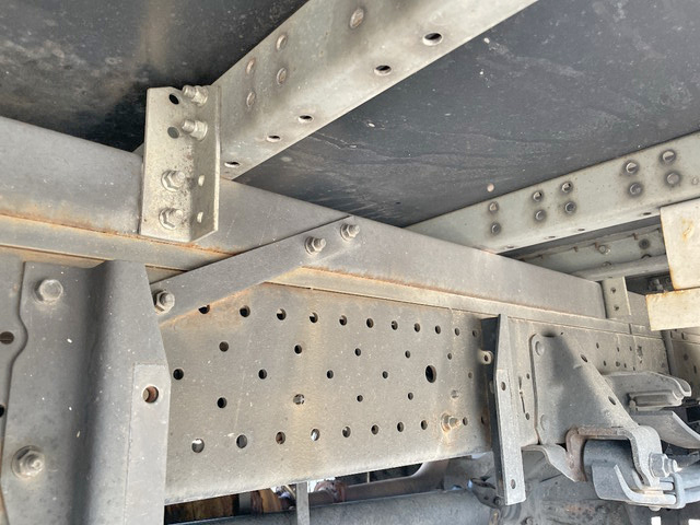 いすゞエルフアルミバン小型（2t・3t）[写真24]