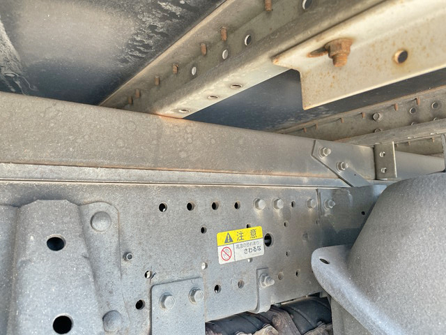 いすゞエルフアルミバン小型（2t・3t）[写真25]