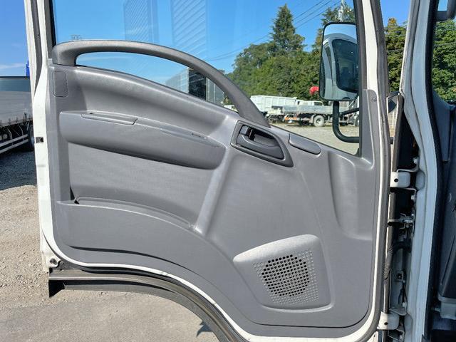 いすゞエルフアルミバン小型（2t・3t）[写真30]