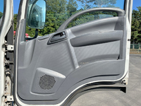 いすゞエルフアルミバン小型（2t・3t）[写真31]