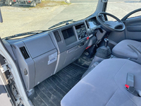 いすゞエルフアルミバン小型（2t・3t）[写真32]