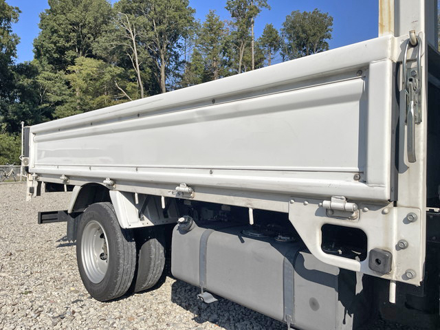 日産アトラス平ボディ小型（2t・3t）[写真16]