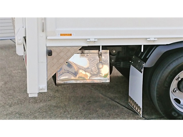 日野デュトロ平ボディ小型（2t・3t）[写真10]