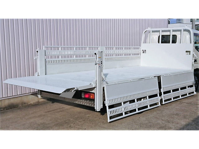 日野デュトロ平ボディ小型（2t・3t）[写真08]