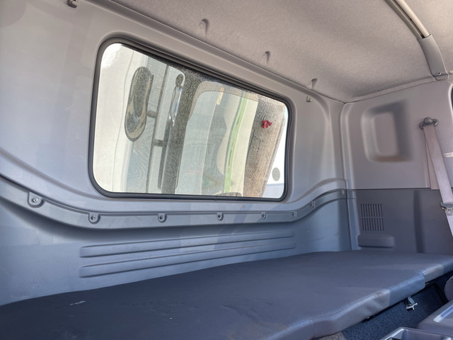 いすゞフォワードヒアブクレーン増トン（6t・8t）[写真32]