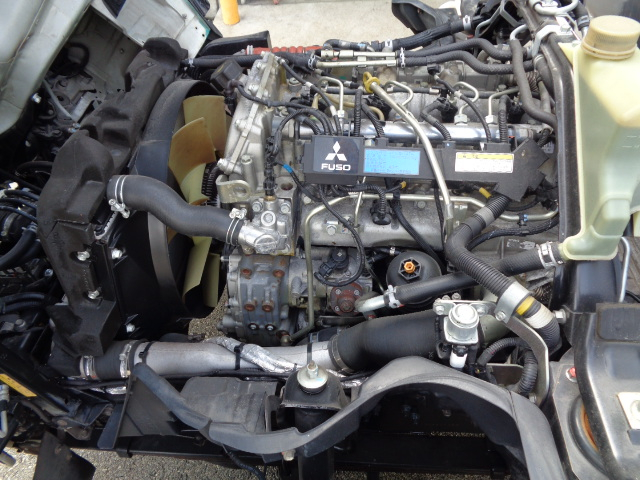 三菱ふそうキャンターパッカー車（塵芥車）小型（2t・3t）[写真23]