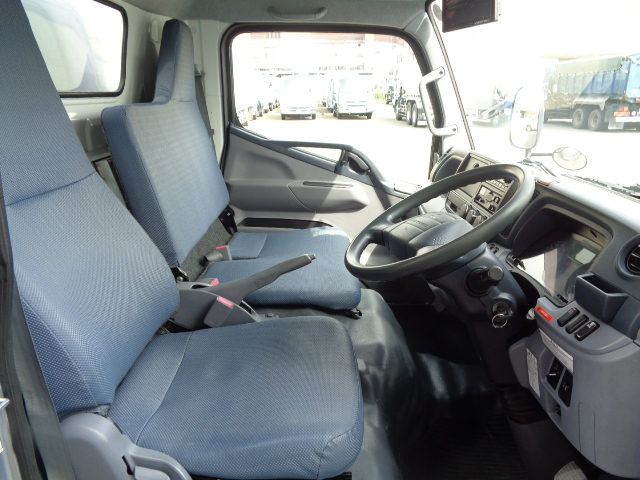 三菱ふそうキャンターパッカー車（塵芥車）小型（2t・3t）[写真28]