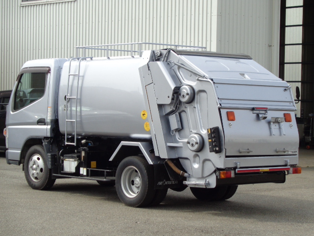 三菱ふそうキャンターパッカー車（塵芥車）小型（2t・3t）[写真04]