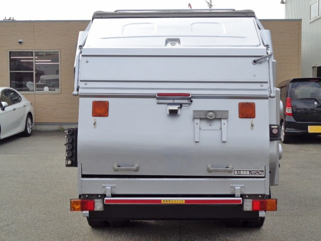 三菱ふそうキャンターパッカー車（塵芥車）小型（2t・3t）[写真06]