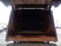 UDトラックスコンドルパッカー車（塵芥車）増トン（6t・8t）[写真10]