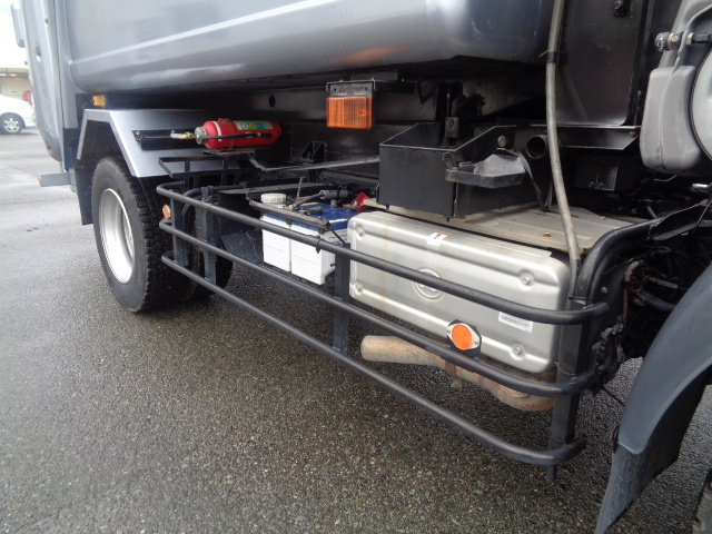 UDトラックスコンドルパッカー車（塵芥車）増トン（6t・8t）[写真18]