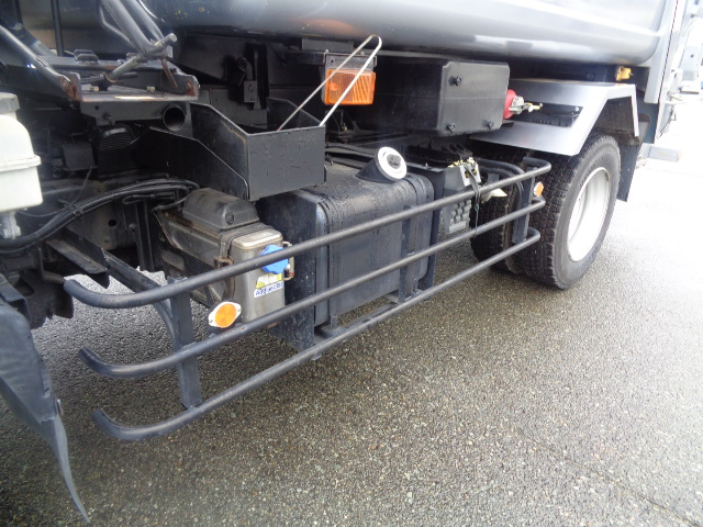 UDトラックスコンドルパッカー車（塵芥車）増トン（6t・8t）[写真19]