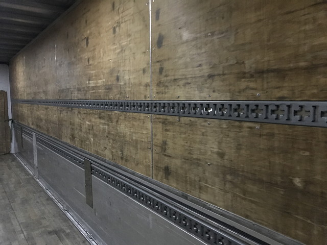 三菱ふそうスーパーグレートアルミウイング大型（10t）[写真14]