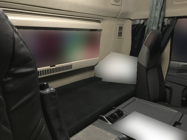 三菱ふそうスーパーグレートアルミウイング大型（10t）[写真28]