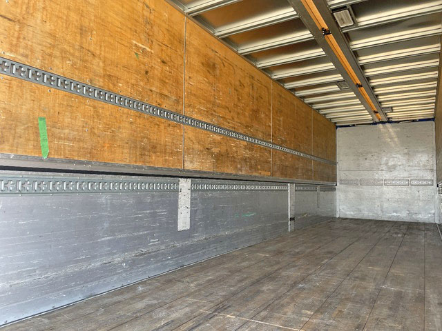 日野プロフィアアルミウイング大型（10t）[写真11]