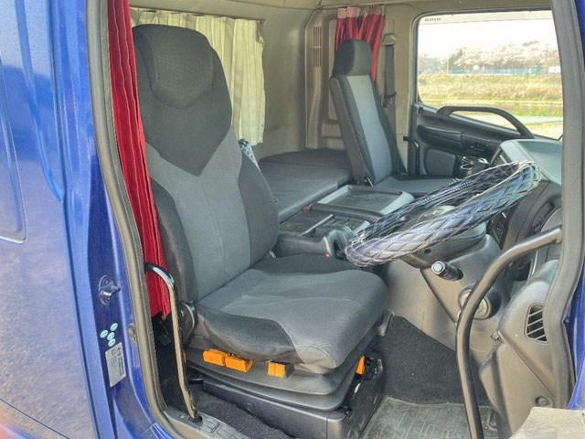 日野プロフィアアルミウイング大型（10t）[写真34]