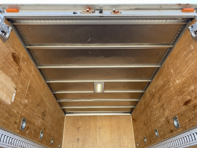 トヨタダイナアルミバン小型（2t・3t）[写真08]