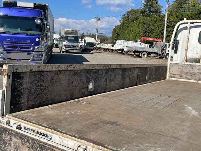 いすゞエルフ平ボディ小型（2t・3t）[写真13]