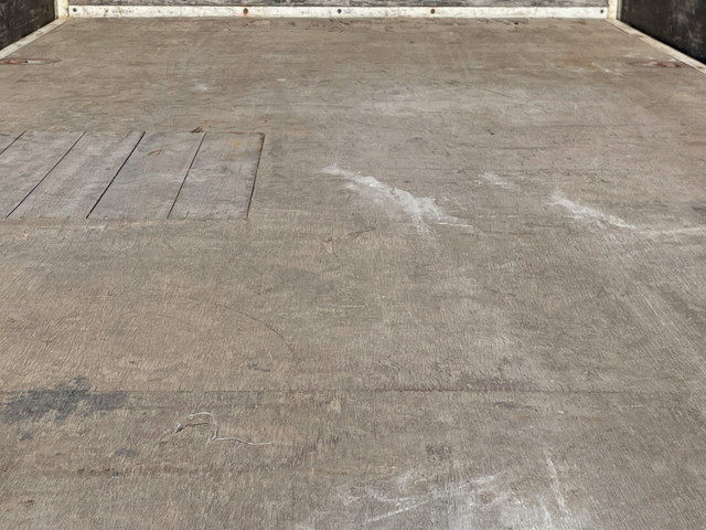 いすゞエルフ平ボディ小型（2t・3t）[写真14]