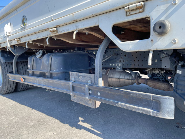 いすゞエルフ平ボディ小型（2t・3t）[写真17]