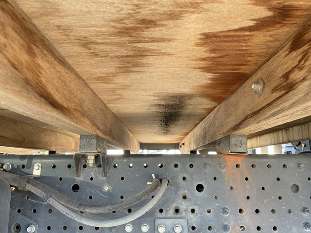 いすゞエルフ平ボディ小型（2t・3t）[写真22]