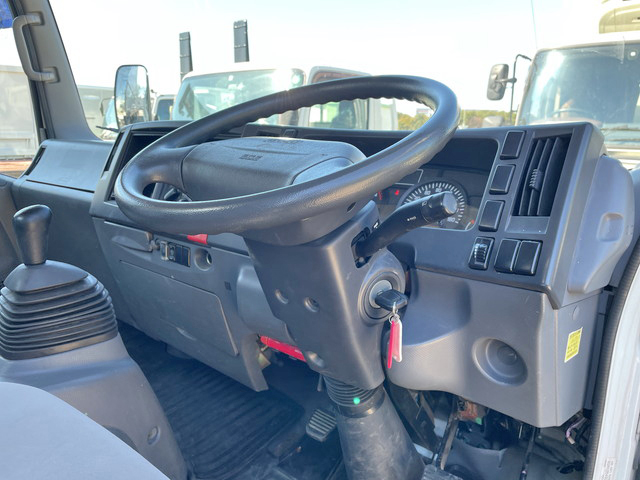 いすゞエルフ平ボディ小型（2t・3t）[写真32]