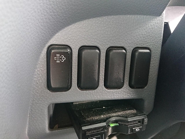 三菱ふそうキャンター冷凍車（冷蔵車）小型（2t・3t）[写真22]