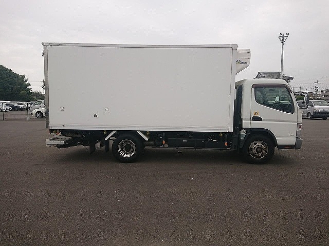 三菱ふそうキャンター冷凍車（冷蔵車）小型（2t・3t）[写真04]