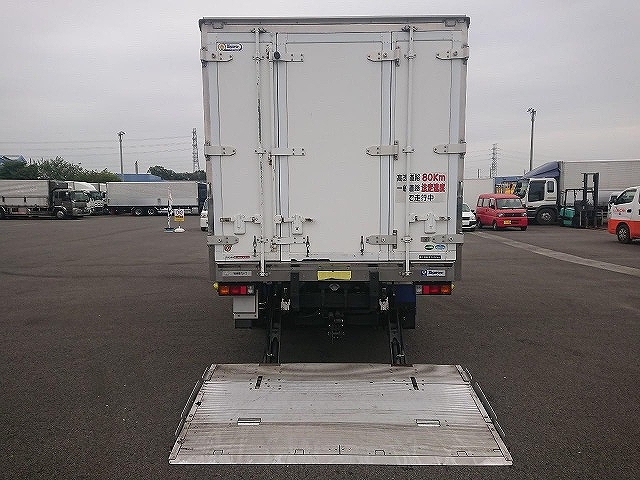 三菱ふそうキャンター冷凍車（冷蔵車）小型（2t・3t）[写真07]