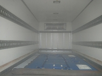 三菱ふそうキャンター冷凍車（冷蔵車）小型（2t・3t）[写真08]