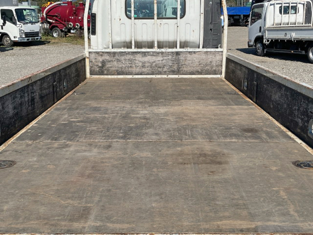 いすゞエルフ平ボディ小型（2t・3t）[写真11]