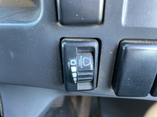 いすゞエルフ平ボディ小型（2t・3t）[写真38]