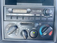 いすゞフォワード平ボディ中型（4t）[写真28]