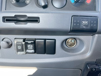 いすゞフォワード平ボディ中型（4t）[写真29]