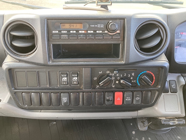 日野デュトロダブルキャブ（Wキャブ）小型（2t・3t）[写真11]