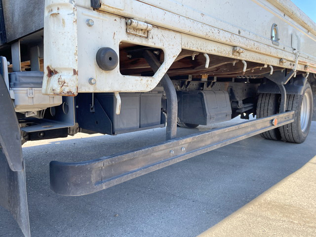 いすゞエルフ平ボディ小型（2t・3t）[写真17]