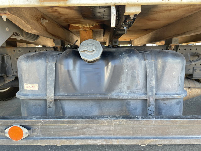 いすゞエルフ平ボディ小型（2t・3t）[写真18]