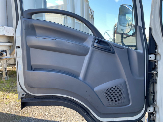 いすゞエルフ平ボディ小型（2t・3t）[写真28]