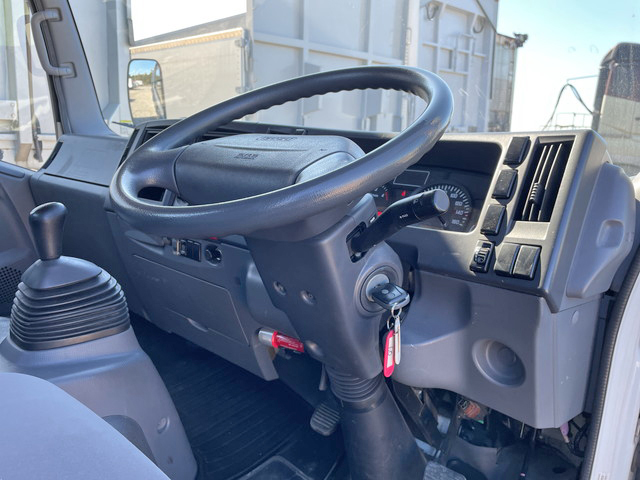 いすゞエルフ平ボディ小型（2t・3t）[写真31]