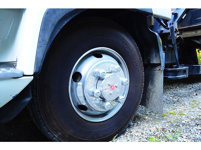 UDトラックスコンドルクレーン4段中型（4t）[写真30]