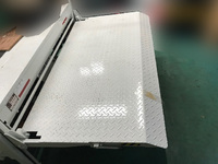 三菱ふそうキャンター平ボディ小型（2t・3t）[写真08]