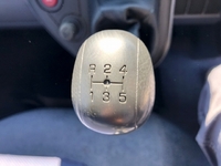 三菱ふそうキャンター平ボディ小型（2t・3t）[写真14]