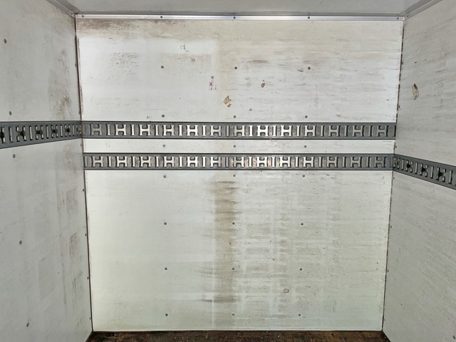 いすゞエルフパネルバン小型（2t・3t）[写真14]